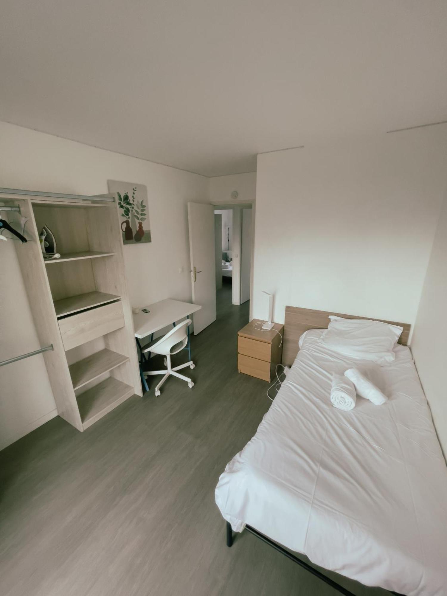Appartement Proche U Arena Et La Defense Nanterre Luaran gambar