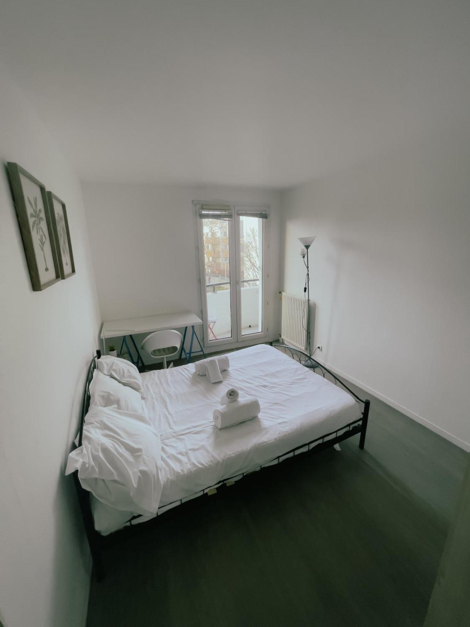 Appartement Proche U Arena Et La Defense Nanterre Luaran gambar