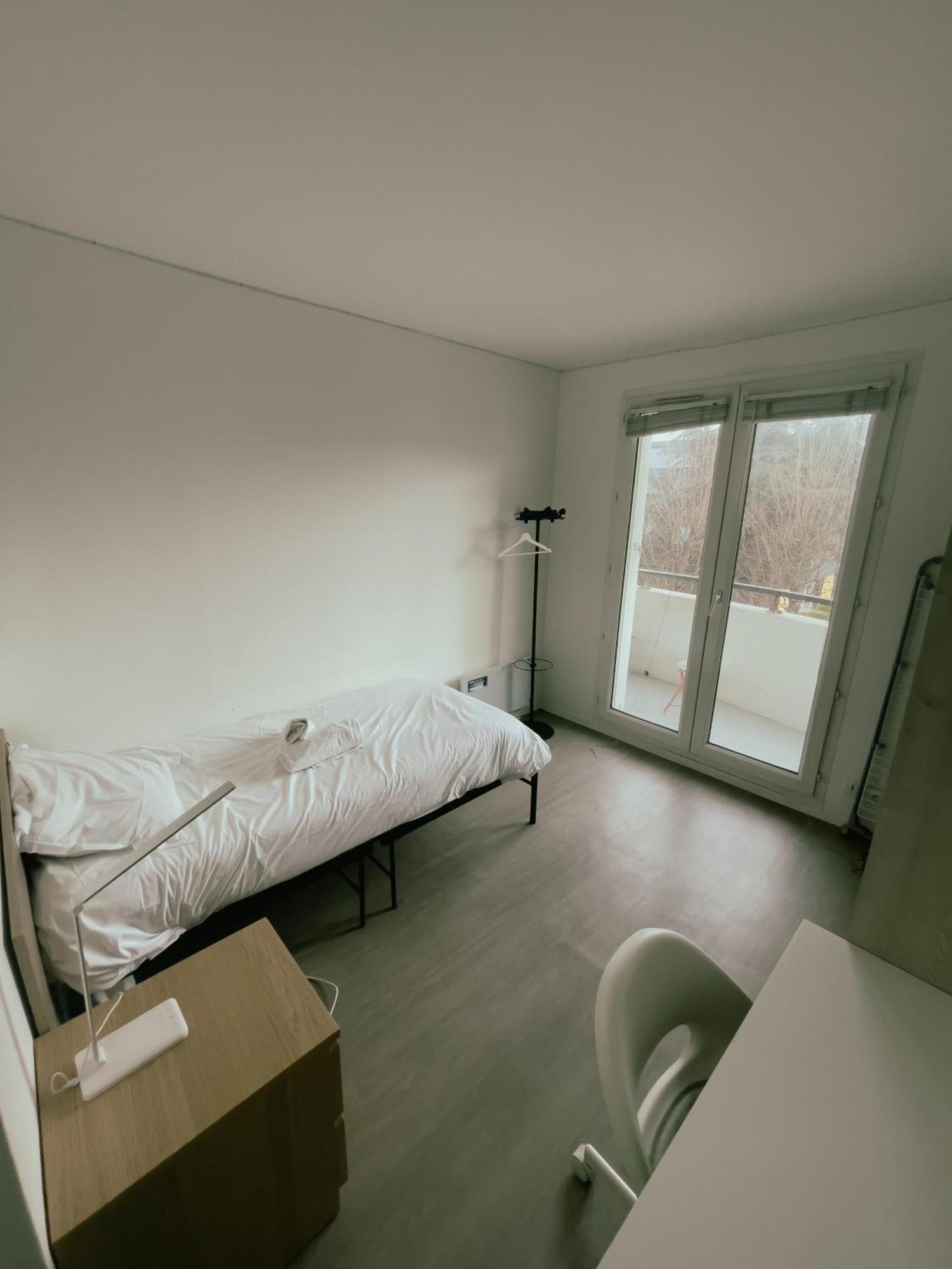 Appartement Proche U Arena Et La Defense Nanterre Luaran gambar
